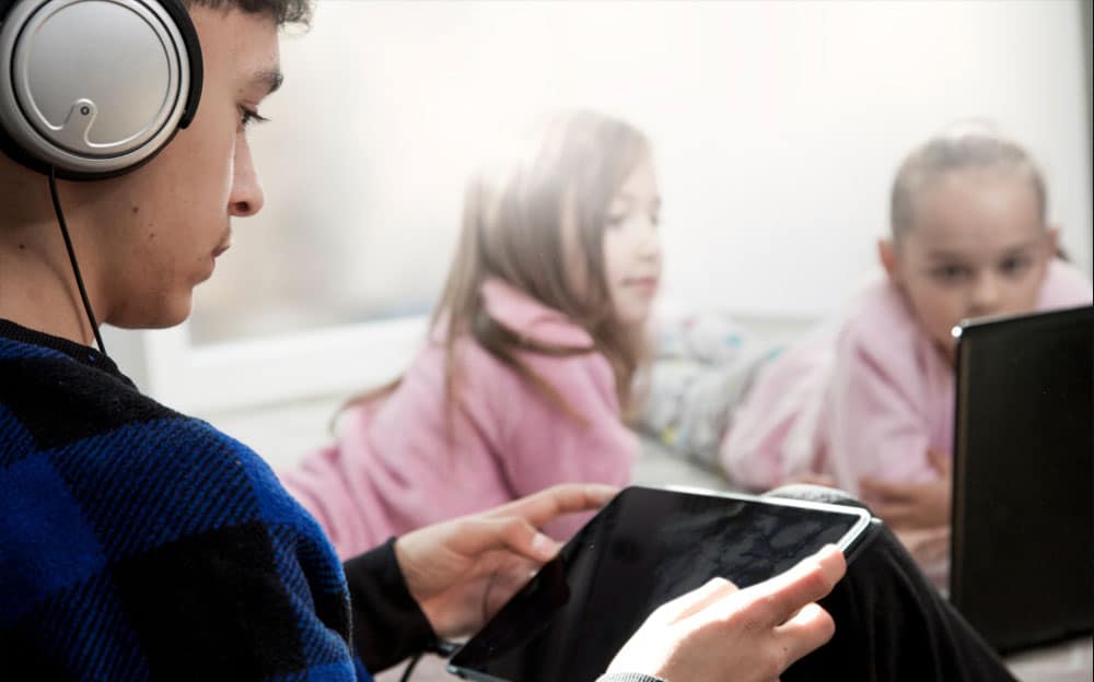 Ley de protección de menores en entornos digitales para webs y tiendas online